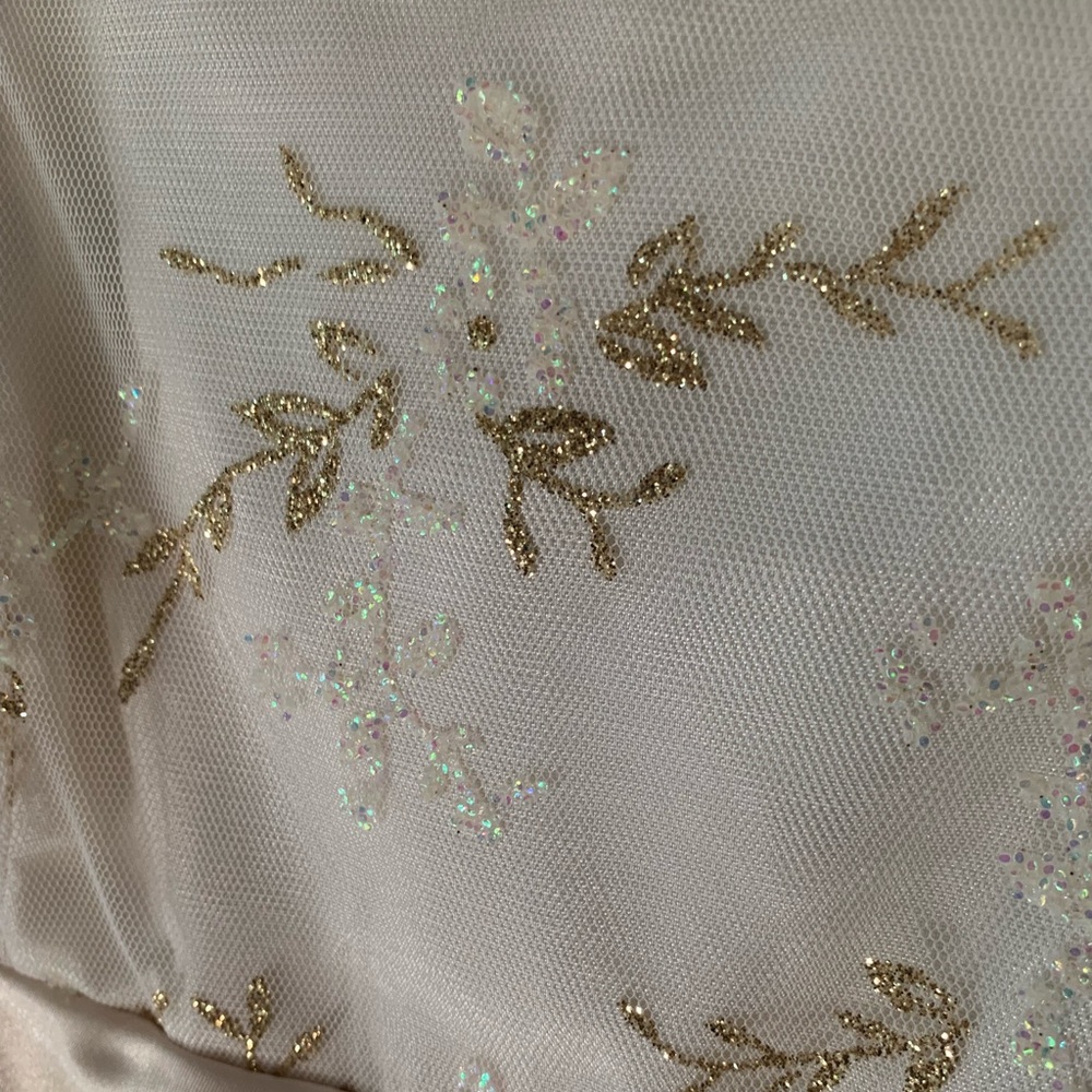 Blondie Nites Formal/Prom Dress - Picture 3 of 12